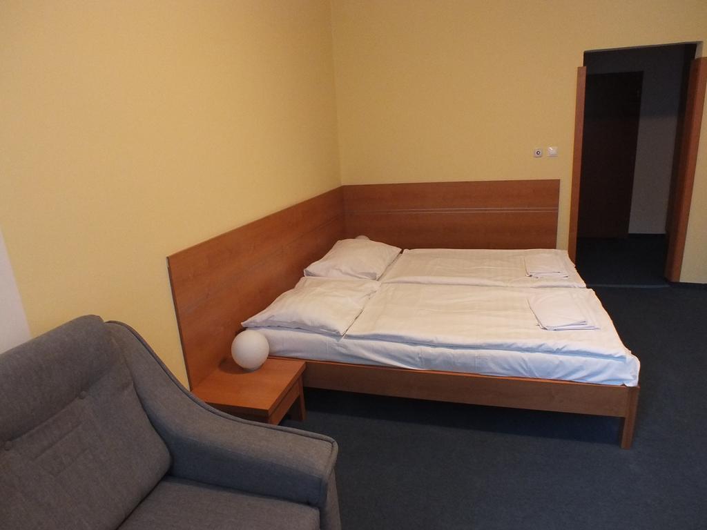 רייקה טפליצה Hotel Skalka מראה חיצוני תמונה