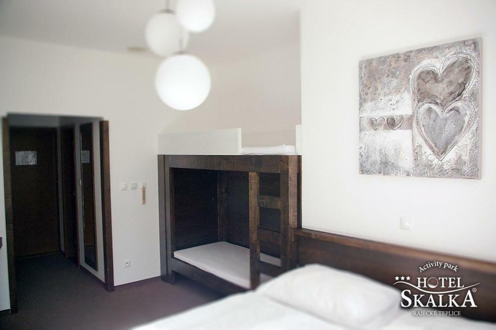 רייקה טפליצה Hotel Skalka מראה חיצוני תמונה